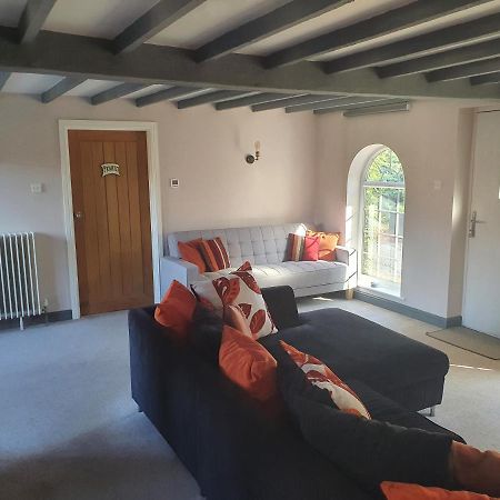 Willow Tree Farm Cottage With Bbq Hut Tattershall Thorpe Exterior photo